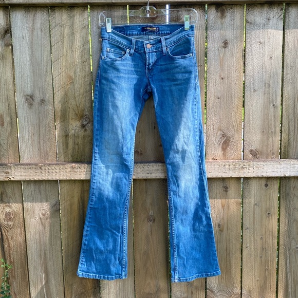 Y2k Levi’s 524 Too Superlow Jeans size 0M